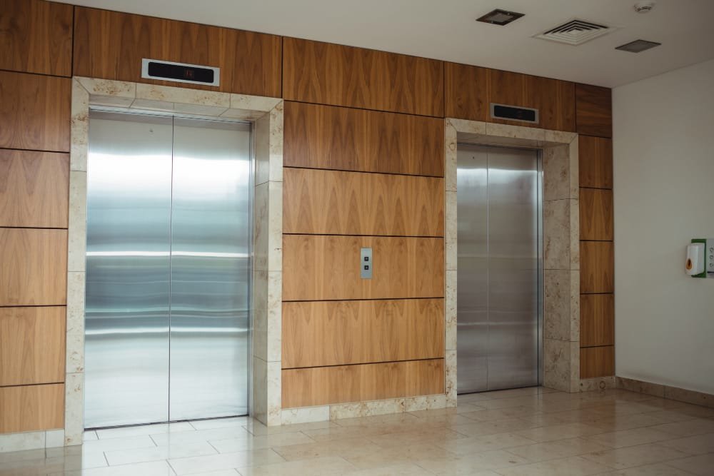 Técnicas en corte de hormigón para la apertura de huecos de ascensor